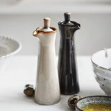 Nara – Scandinavische Keramische Oliefles voor Elegant en Druppelvrij Schenkens