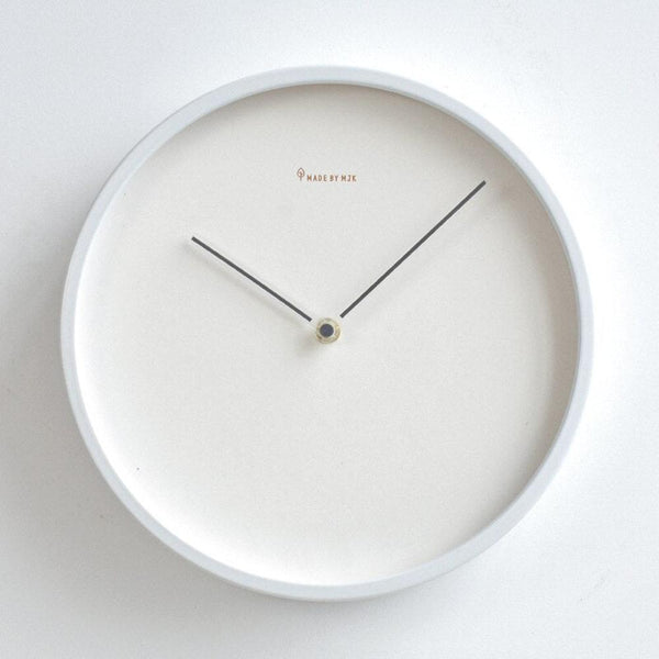 Elegance Tick Klok – Scandinavische Rust met Tijdloze Klasse