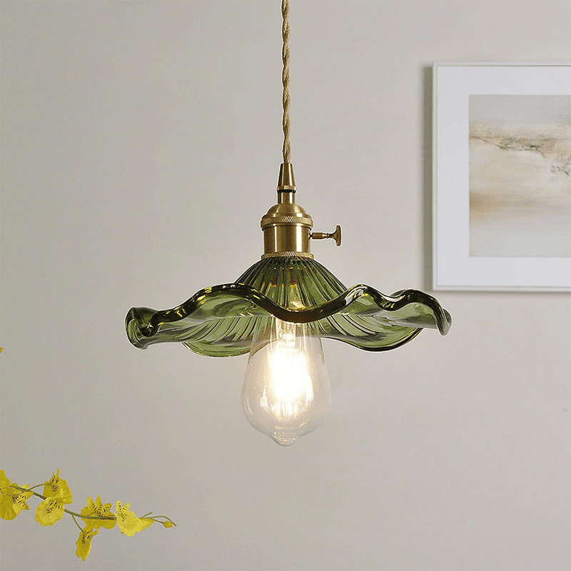 Hibiscus Bloom – Zacht Licht in Bloei