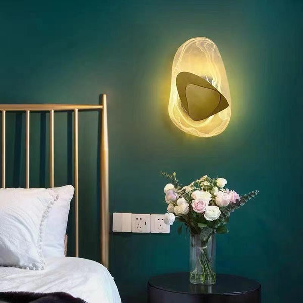 Moderne wandlamp met glazen kap