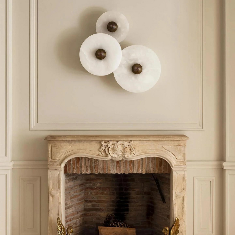 Alabaster Wandlamp – Tijdloos Licht met Natuurlijke Luxe