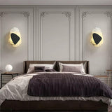 Moderne wandlamp met glazen kap