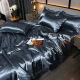 Nara – Zijdezacht Bedovertrek voor Luxe Slaapcomfort