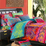 Nara – Stijlvol Bedovertrek met Abstract Design