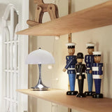 Nara – Minimalistische Tafellamp met Zachte LED-Verlichting