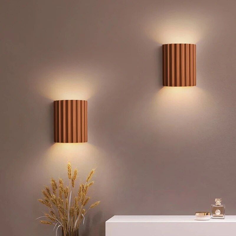 Nara – Minimalistische Wandlamp met Verticale Ribbelstructuur