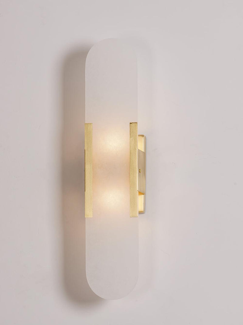 Melange Elongated – Wandlamp van albast met messing detail