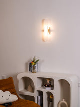 Melange Elongated – Wandlamp van albast met messing detail