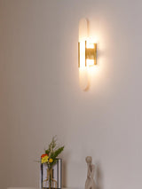 Melange Elongated – Wandlamp van albast met messing detail