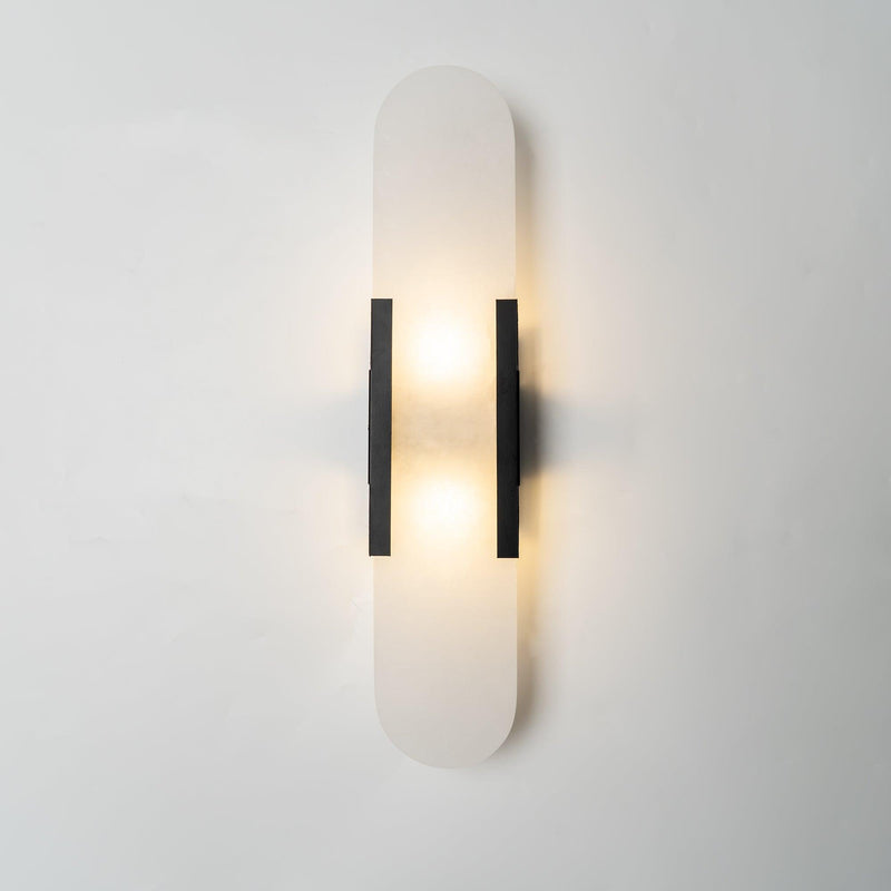 Melange Elongated – Wandlamp van albast met messing detail