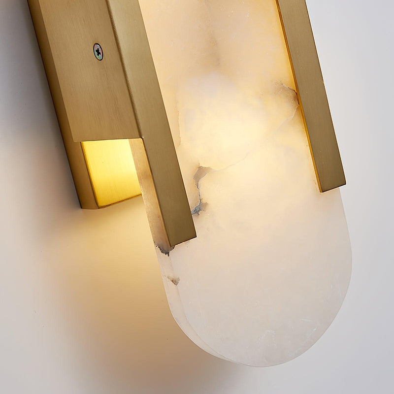 Melange Elongated – Wandlamp van albast met messing detail