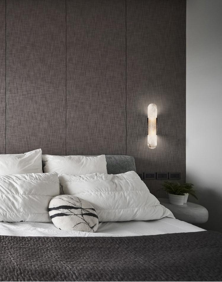 Melange Elongated – Wandlamp van albast met messing detail