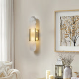 Melange Elongated – Wandlamp van albast met messing detail