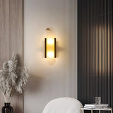 Melange Elongated – Wandlamp van albast met messing detail