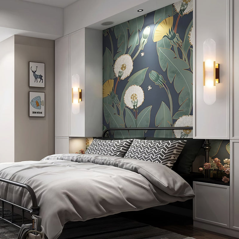 Melange Elongated – Wandlamp van albast met messing detail