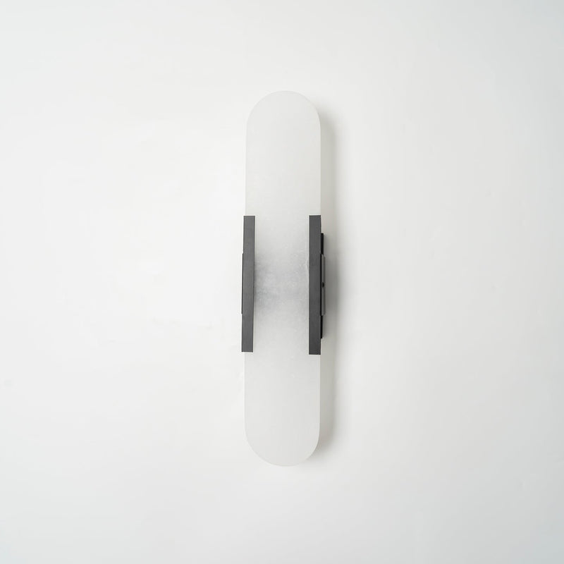 Melange Elongated – Wandlamp van albast met messing detail