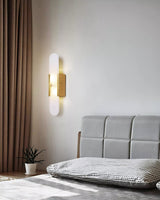 Melange Elongated – Wandlamp van albast met messing detail