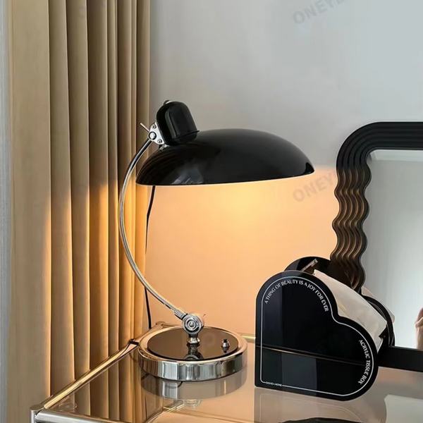 NARA - ScandiArc Tafellamp van Ijzer met Bauhaus Design en Chroomafwerking 1