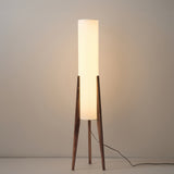 Walnut Vloerlamp – Warme Gloed in Walnoot en Bernstein