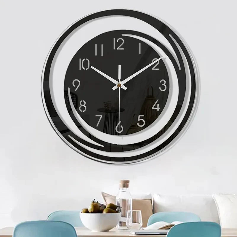 Nara – Zwarte Acryl Wandklok met Stille Werking