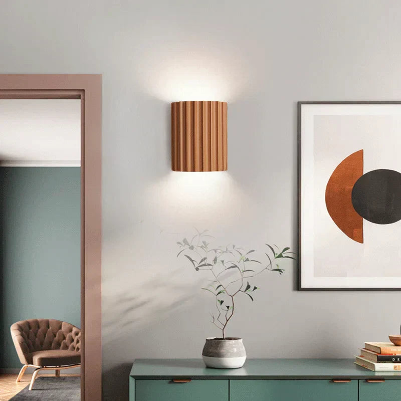 Nara – Minimalistische Wandlamp met Verticale Ribbelstructuur