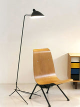 Mouille Triarm – Sculpturale Designvloerlamp met Dynamisch Karakter