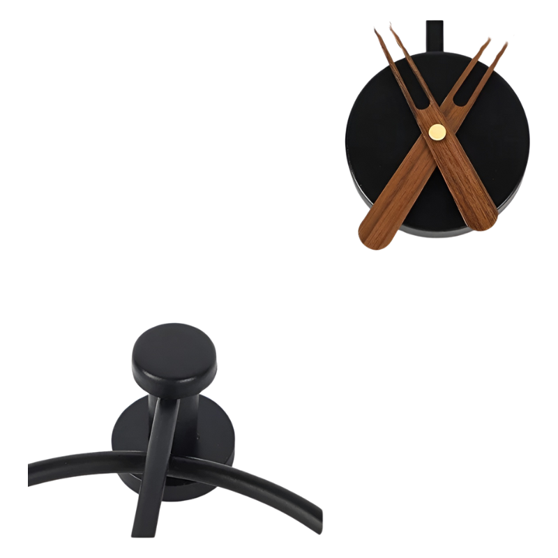 IronArt Wandklok in Minimalistische Metaalstijl
