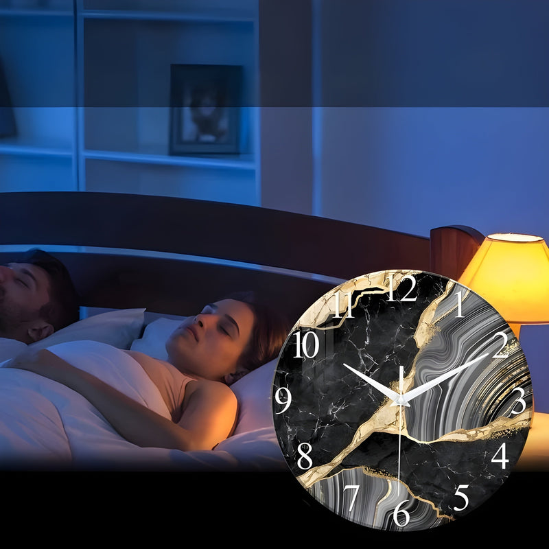 CrownQuartz Wandklok – Marmeren Rust, Modern Ritme