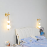 GlobeGlow – Verticale wandlamp met glazen bollen in modern design