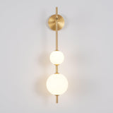 GlobeGlow – Verticale wandlamp met glazen bollen in modern design