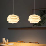 Artistieke Gelaagde Hanglamp – Licht in Lagen, Vorm in Balans