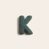 Alfabet Sofa Kussen – Speelse Typografie met Stijl