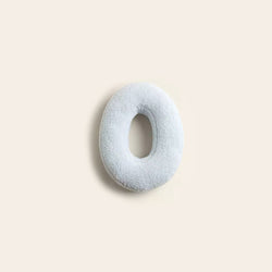 Alfabet Sofa Kussen – Speelse Typografie met Stijl