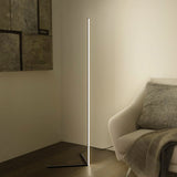 Nara – RGB Hoeklamp Lunorix voor Moderne Sfeerverlichting