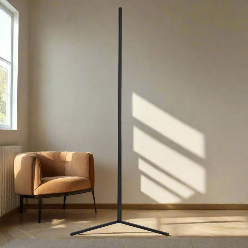 Nara – Minimalistische LED Hoeklamp met Warme Gloed