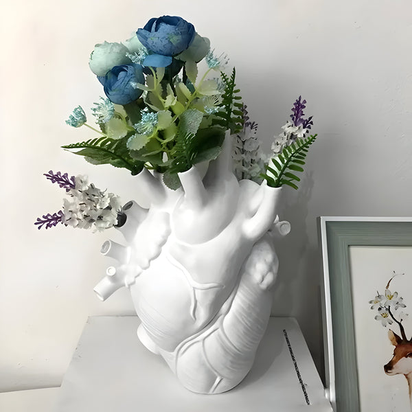HeartBloom – Een anatomisch kunstwerk in vaasvorm