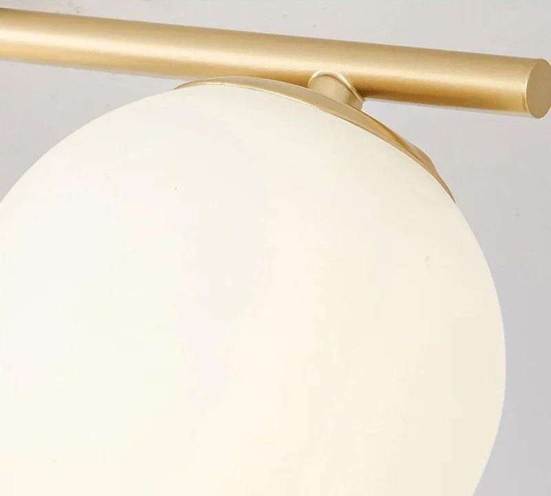 LumeSphere – LED Plafondlamp in glas met gouden accenten