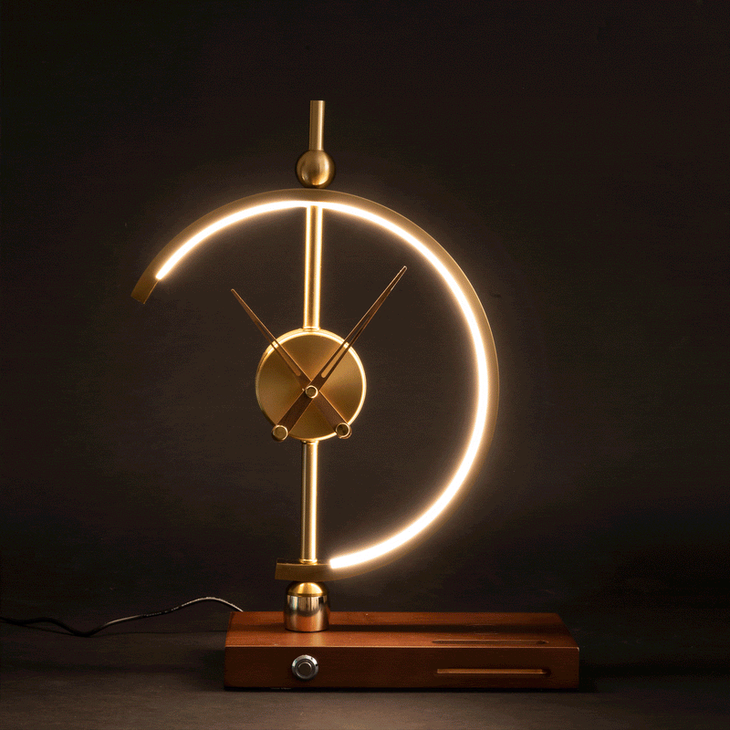 NagoyaLight™ | Elegante Lampenklok met Oplaadfunctie