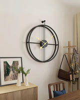 Buenta Noir Wandklok – Bold Elegance in Stilte