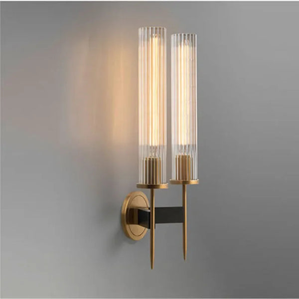 Möni – Wandlamp met geribbeld glas en koperen afwerking